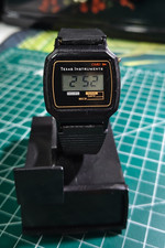 Iper Rare (1978) Vintage Texas Instruments LCD Quartz USA Watch  *Nice Condition