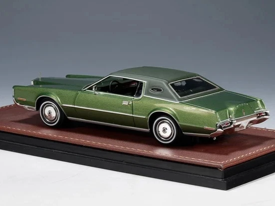 wonderful resin-modelcar 1/43 LINCOLN CONTINENTAL MK IV 1972 -light ivy moondust - Image 2 of 2