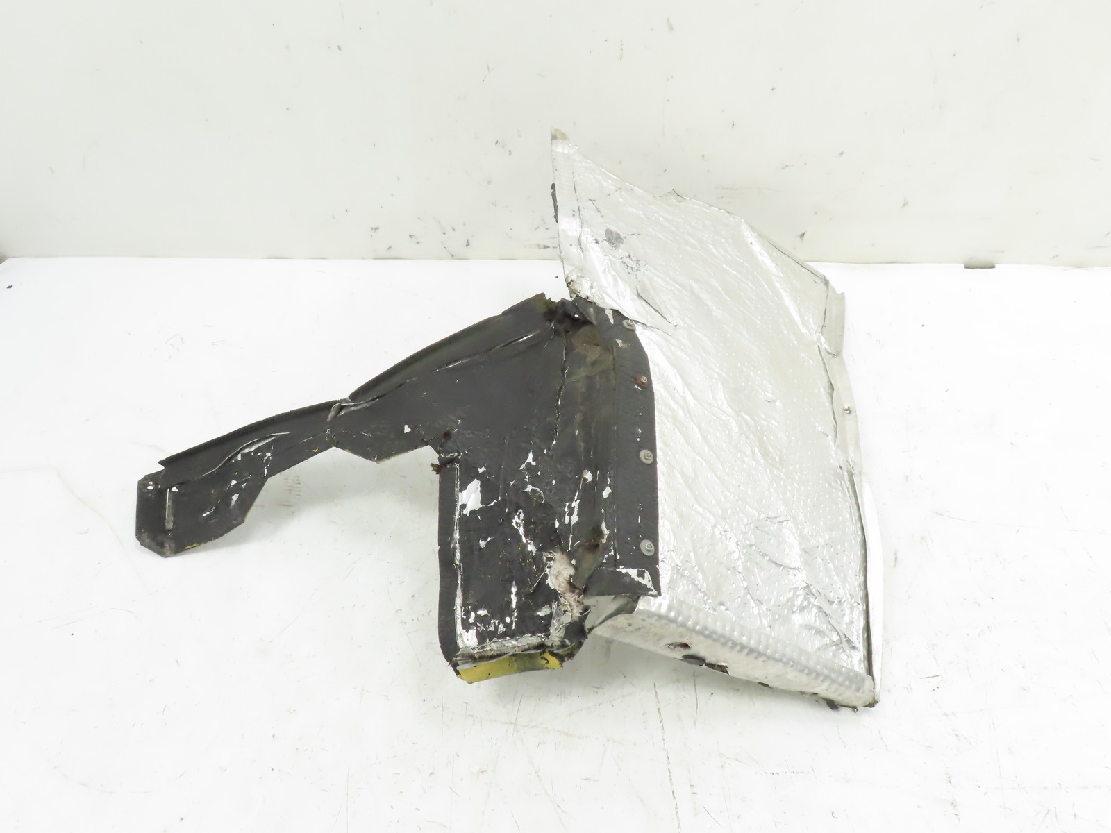 Lamborghini Gallardo 2004 Rear Right Bumper insulation P/N 400807