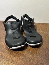 Nike Sunray Adjustable Black Water Sandals Boys Size 1Y Beach Shoes Kids Sandal