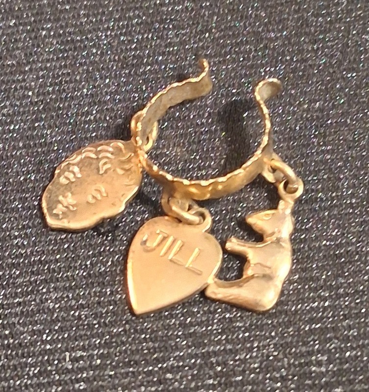 RARE Vogue 10.5" JILL Doll Tiny Gold Tone Metal Charm Bracelet- 1950s Original