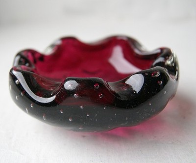 kleiner Aschenbecher, Glas, violett/lila, Murano, 60er Jahre
