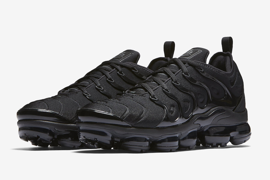 靴 Nike Air Vapormax Plus / Triple Black s-l1200.jpg