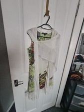 Floral patterned Crossover Chiffon unique summer lace dress size small