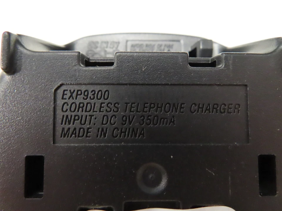 ESI 900MHz Digital Small Cordless Telephone With Charging Base AC 5000-0354 - Image 2 of 4