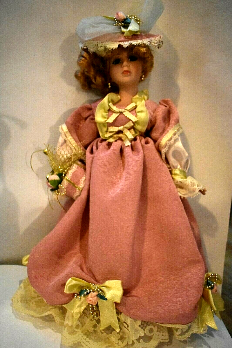 antique doll】lithograph vintage Antique Dolls Coloring Book