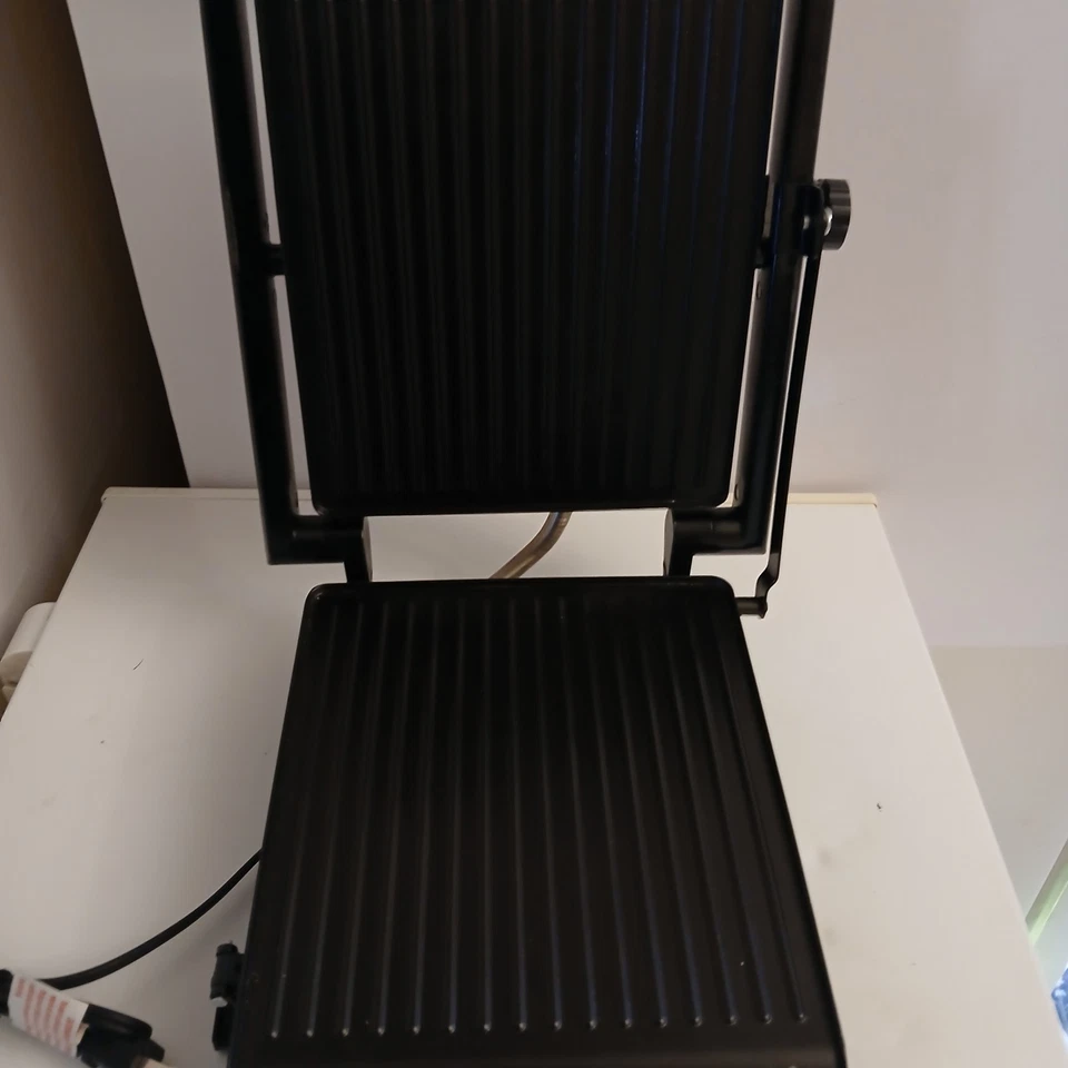 BELLA Sensio Panini Grill Non Stick Electric 1400 Watt Stainless Steel #GH-815 - Image 4 of 4