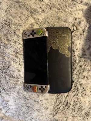 USED Nintendo Switch Zelda OLED + Case + Joycon Covers