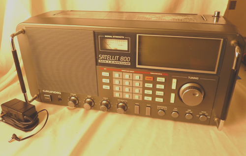 Radio Grundig Satellit 800 Millennium - FM, SW, AIR - Testée, Comme Neuve