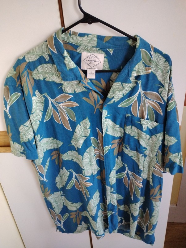 St Johns Bay Hawaiian Shirt.Size XL.Blues And Green.Pocket.rayon.