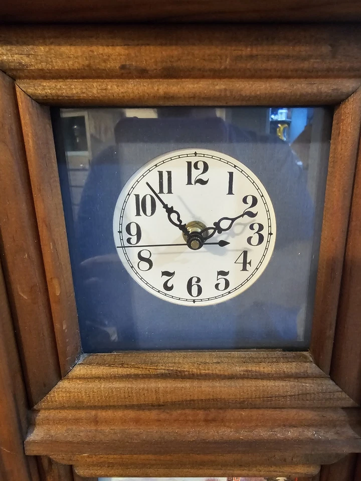 Vintage Mantle Clock With Winter Scene in good Condition and Working Decor - Image 4 of 4