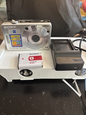 Sony Cyber-shot DSC-W50 6.0MP Digital Camera - Silver