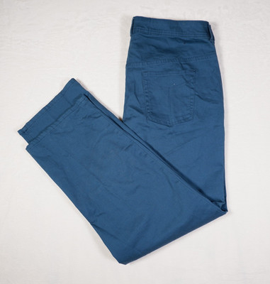 NWT Catherine's Women's Blue Jeans Slimmer Classic Straight 18W Medium Wash