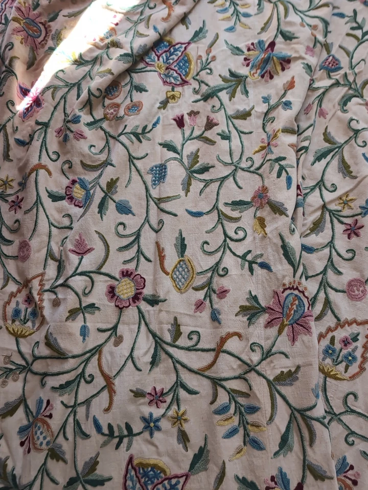 Antique B Altman Queen Cotton Crewel Embroidery Bedspread - Image 4 of 4