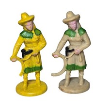 Vintage Plastic Toys Inc Cowgirl Toy Soldier Beige Yellow Beton Western