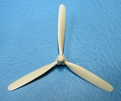 Ultracast 48159 - Hamilton Standard 13'1" Durchmesser 3-Blatt Prop & Spinner, Resin 1/48