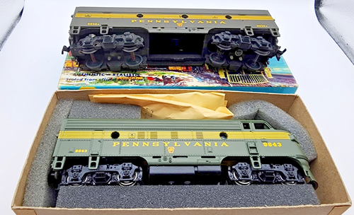 Athearn F7A Super Diesel Powered Pennsylvania PRR # 9643 & # 9832 Dummy. Grün - Bild 8 von 8