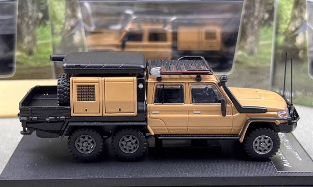 AB 1:64 Red Land Cruiser J70 LC79 Pickup Truck 6x6 Model