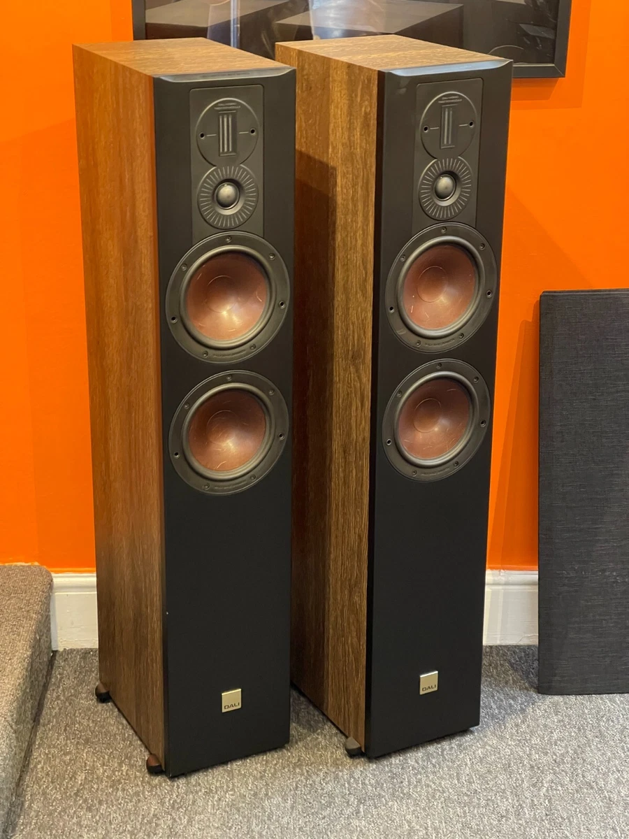 DALI Opticon 6 MKII Floorstanding Speakers Pair Tobacco Oak RRP 1800