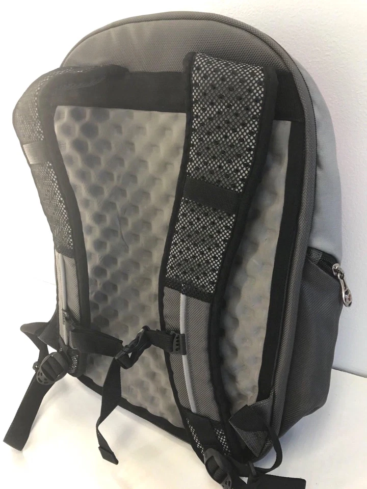 Nueva mochila Wenger de SwissGear de 3 compartimentos - negra/gris/roja Foto 3 de 4