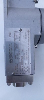 Compact pressure switch WIKA PCS2MA