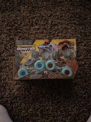 Spin Master Monster Jam Megalodon vs Octon8er Series 35 1:64 Diecast Unopened