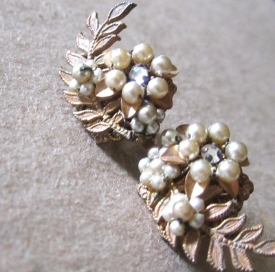 BEAUTIFUL VINTAGE SIGNED MIRIAM HASKELL EARRINGS CLIP ON FAUX PEARLS VERY PRETTY