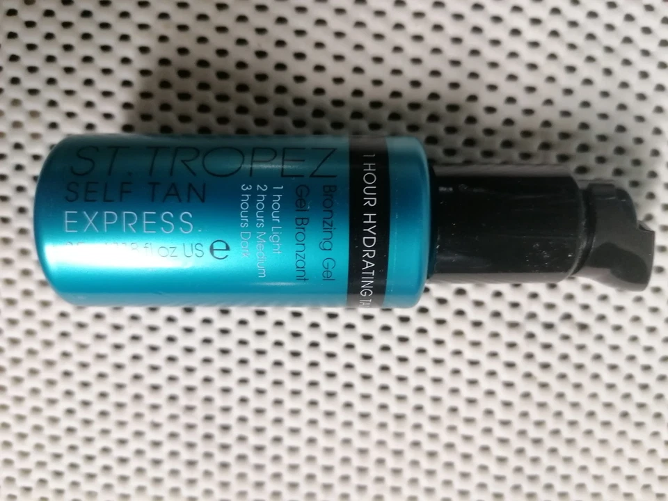 ST. TROPEZ Self Tan Express Bronzing Mousse 20 X 35ml - Image 4 of 4