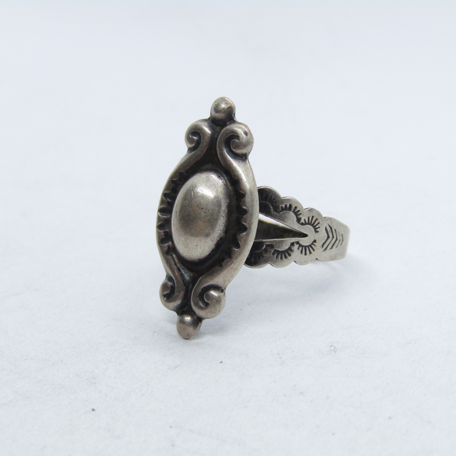 Sterling Silver 925 Shield Designed Ring Size 7 A… - image 3