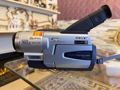 SONY DCR-TRV130E Digital8 Tape 560X DIGITAL ZOOM Video Camera HANDYCAM