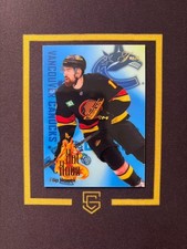 2025-26 Flair Hot Hues Filip Hronek FCMB