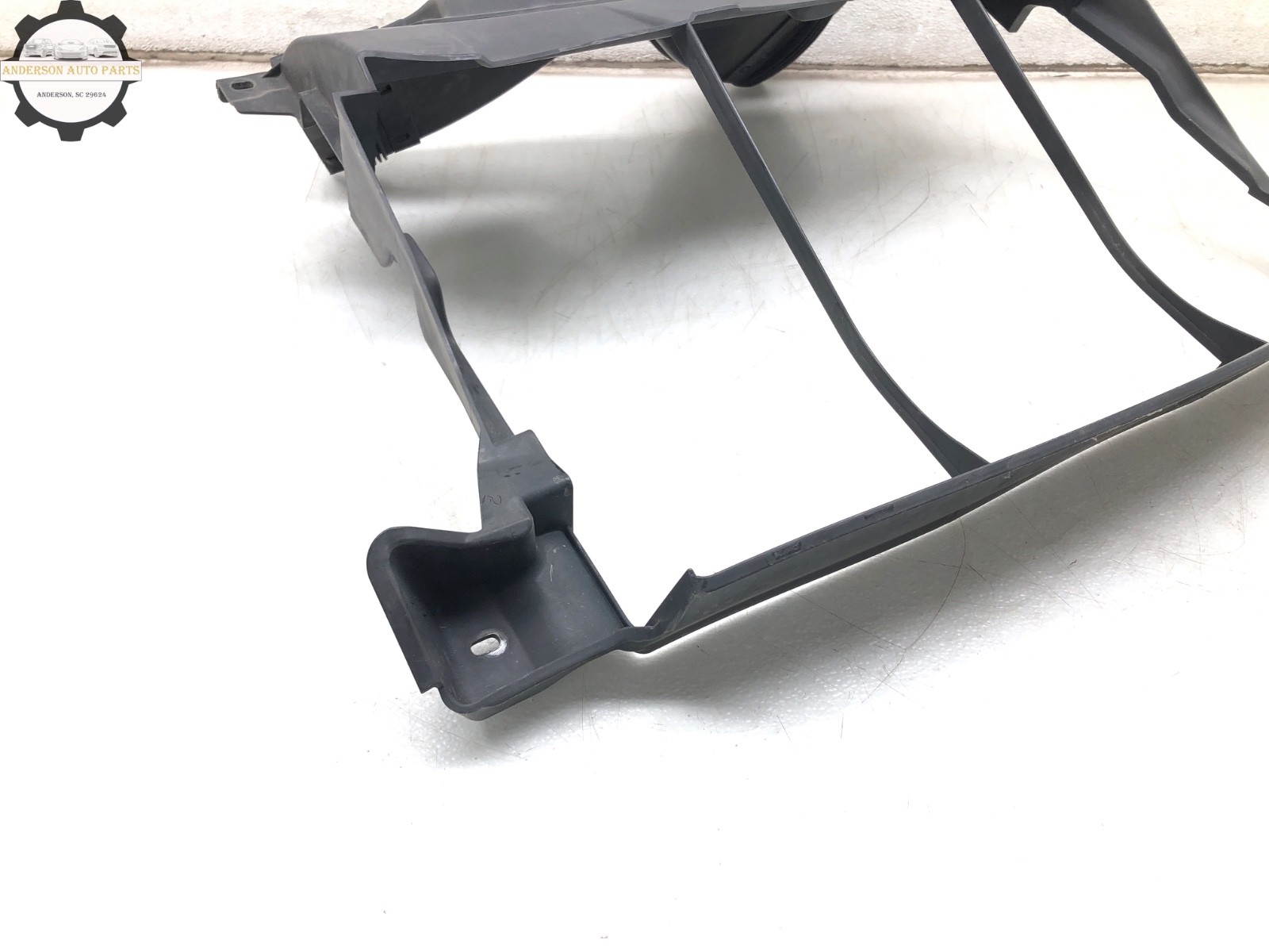 2014-2019 MASERATI GHIBLI FRONT RADIATOR AIR GUIDE DEFLECTOR INTAKE DUCT OEM