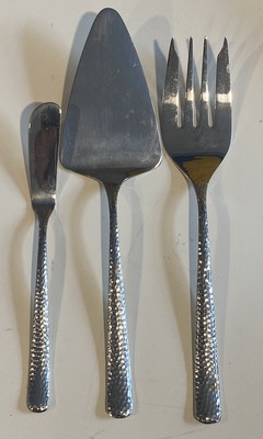 Hampton Forge Carolina 18/10 Stainless Tomodachi Hammered Serving Pieces 3 Fork