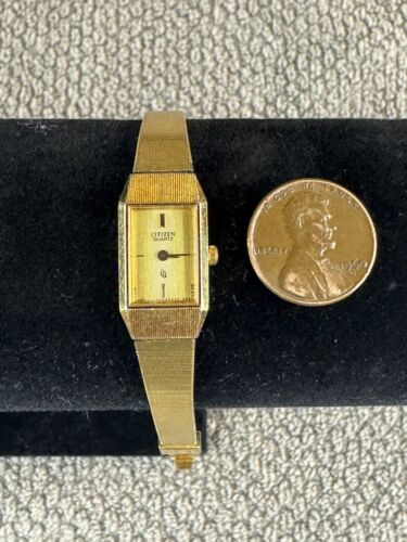 Vintage CITIZEN Quartz Ladies Watch - Gold Tone Bracelet new battery see disc - Picture 2 of 6