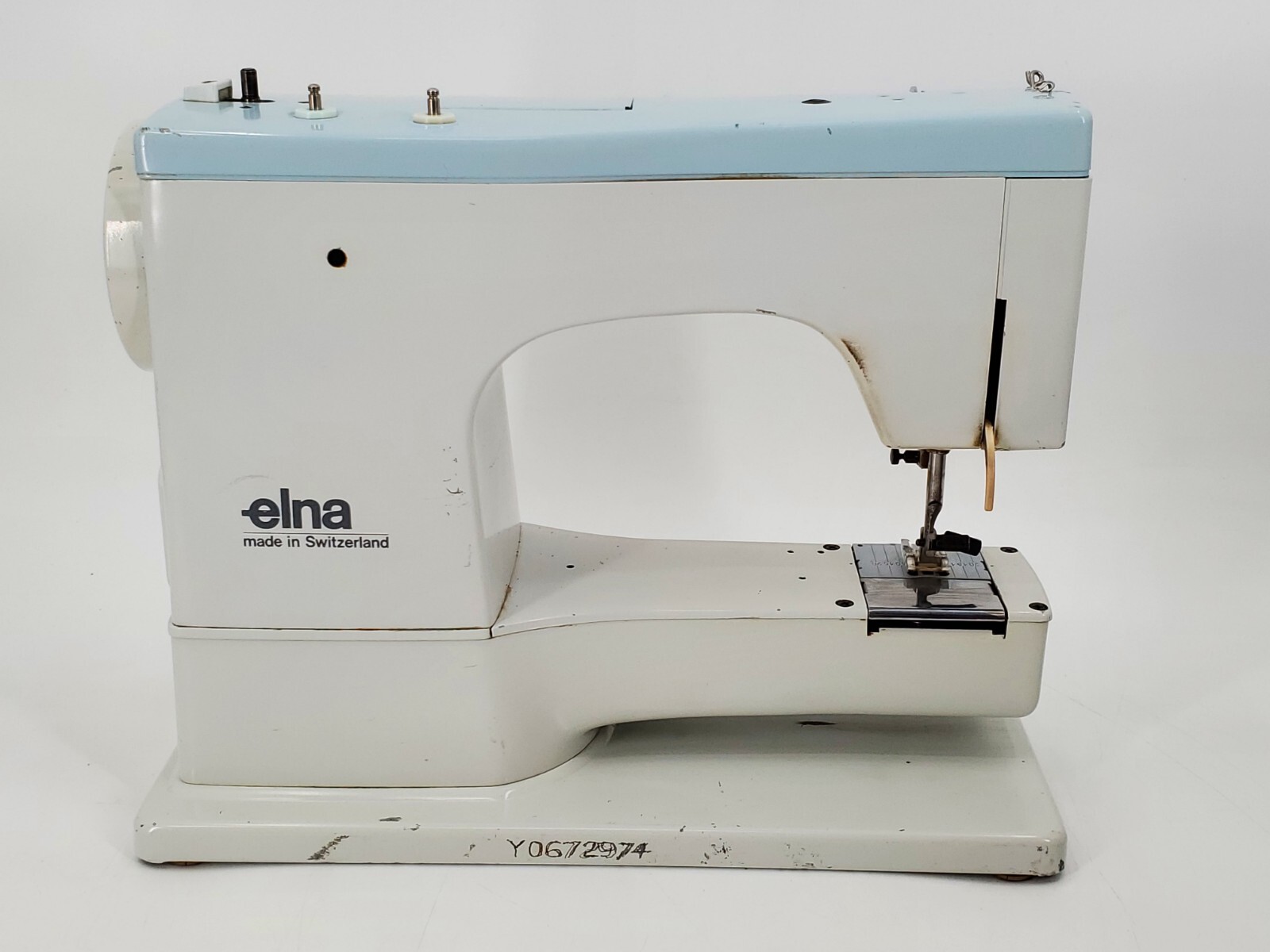 Vintage Elna Super SU 62C Free Arm Sewing Machine Carrying Case *Turns