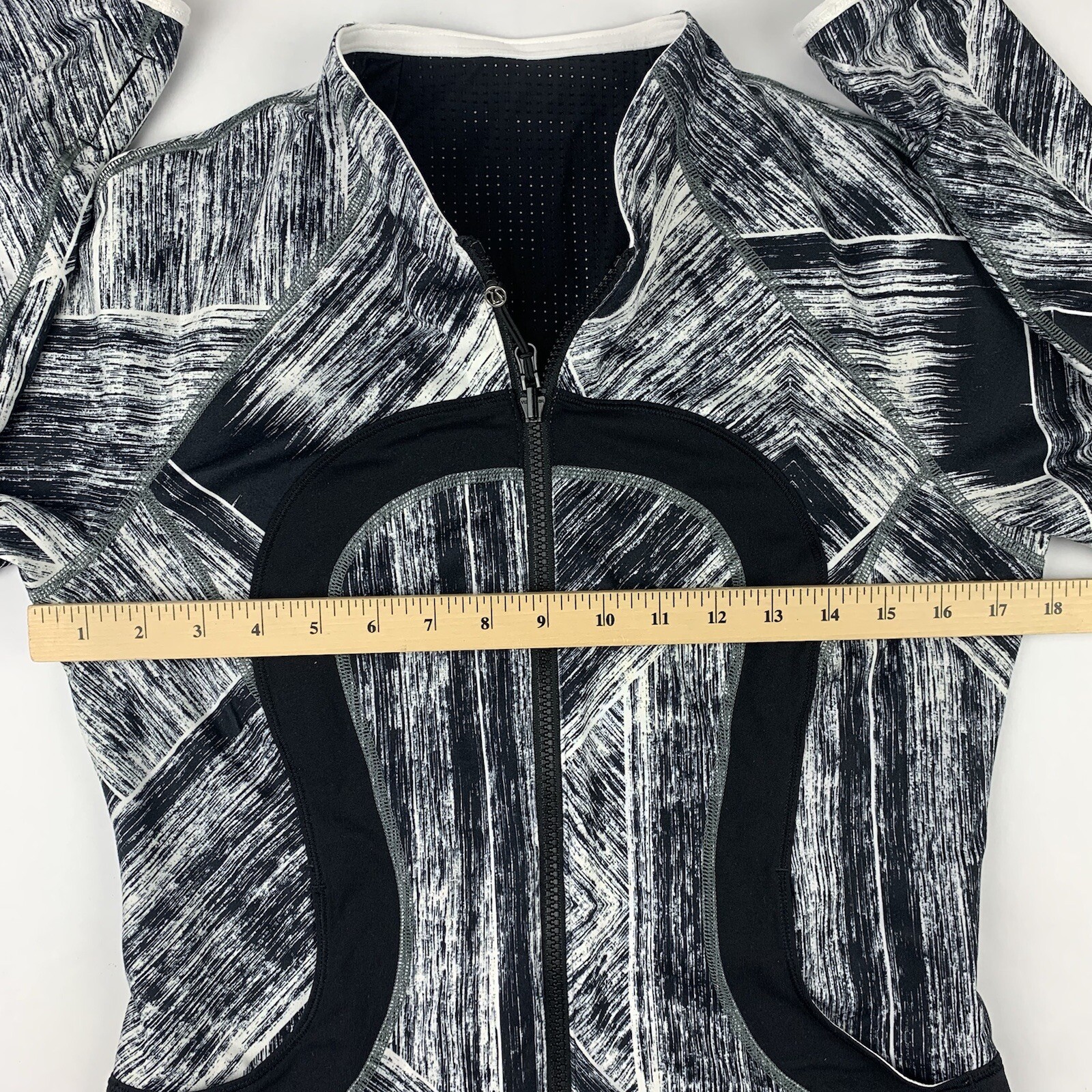 Lululemon Heatwave Reversible Jacket Women Sz 8 Find … Gem