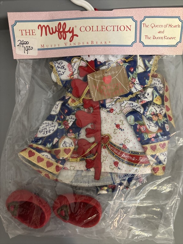 Muffy  Vanderbear The Queen of Hearts Outfit -Muffy’s Alice In Wonderland   New