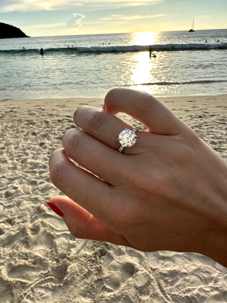 STUNNING carat Round Cut IGI F VVS1 Diamond Engagement Ring in