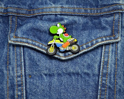 Yoshi Pin Mario Kart Collector Pins Series 2 - PowerA Nintendo Switch 3DS NES