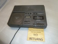 EIKI 7070A STEREO COMPACT DISC PLAYER  CASSETTE TAPE RECORDER