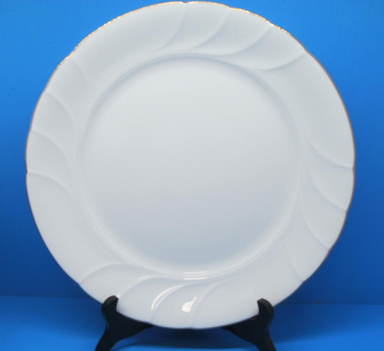 Mikasa Wedding Band Gold Trim 12