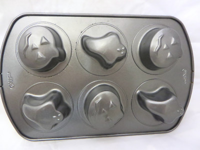 Wilton BakeWare Halloween ghost pumpkin muffin Cake Pan sheet Baking Mold 