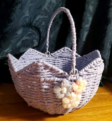 RGI Kids Blue Spring   Easter Basket Floral Woven Over Wire 6.25''Hx10.25''W