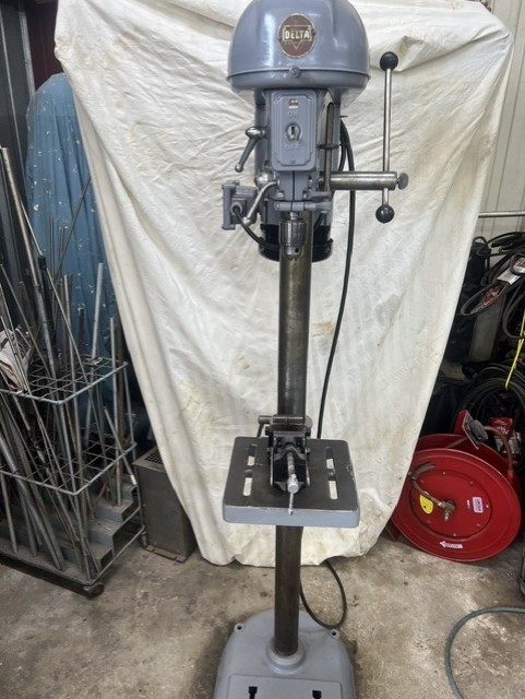 Rockwell 17" Drill Press, Large floor model, restored, very nice, pick up only