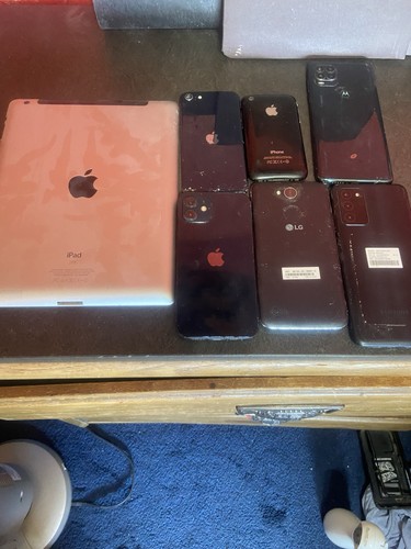 Apple, LG, Samsung, Motorola Mixed Lot Phones & Tablet - Touchscreen untested