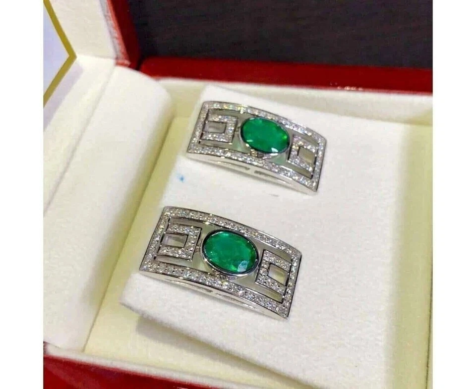 2 克拉椭圆形切割模拟绿色翡翠女式耳钉 14K 镀白金 — 第 2/4 张图片