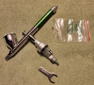 Iwata Eclipse Hp CS Gravity Feed Airbrush