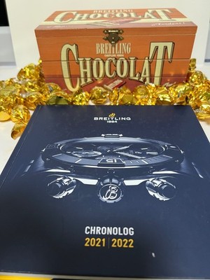 BREITLING   CHOCOLAT  Holz Dose    mit  Pralinen-  Buch Chronolog 2021-2022