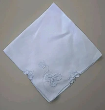  Madeira  Set Of 8 Napkins  Linen  Embroidered