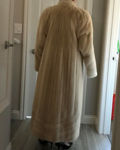 TOURMALINE MINK COAT - Picture 5 of 11
